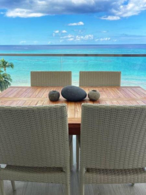 3-Bedroom Condo with ocean view